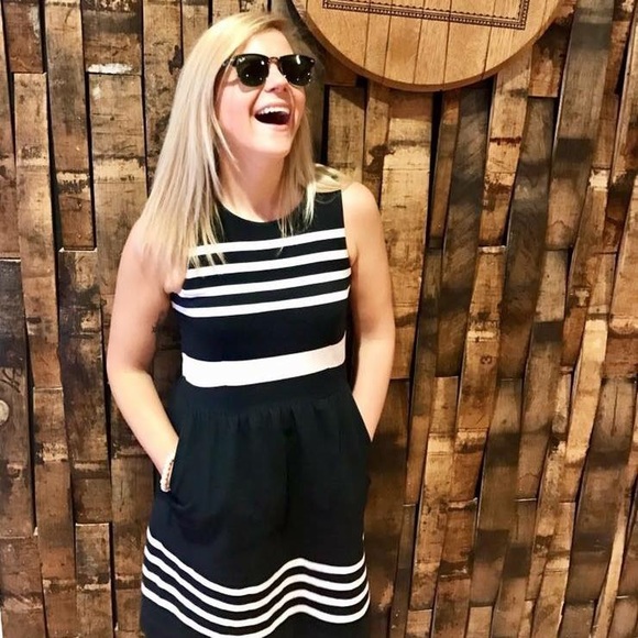 Madewell Dresses & Skirts - Black and White Madewell Dress 🖤